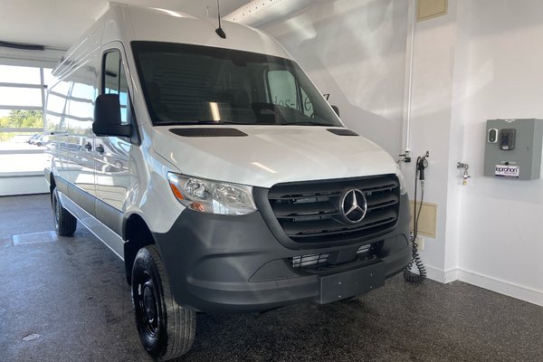 2025 Mercedes-Benz Sprinter Cargo Van