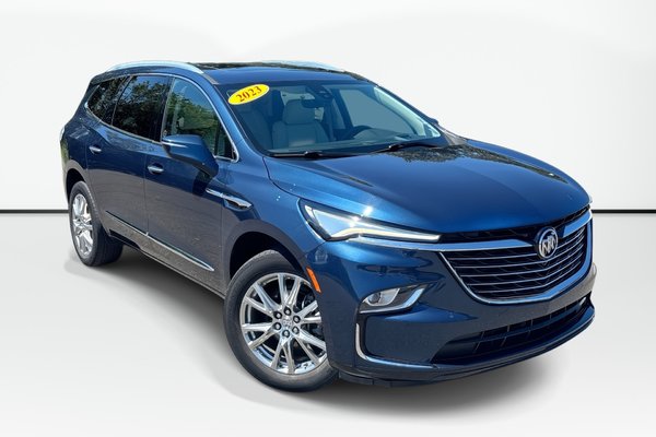 2023 Buick Enclave Avenir | Leather | Roof | Nav | HtdWheel