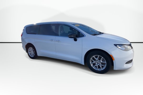 2024 Chrysler GRAND CARAVAN SXT | 7-Pass | Cam | HtdWheel | Warranty to 2029