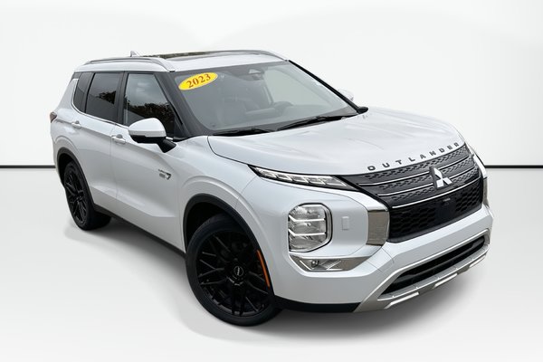 2023 Mitsubishi Outlander PHEV SEL | Leather | PanoRoof | Nav | Cam | HtdSeats
