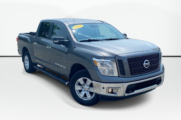 2019 Nissan TITAN BASE