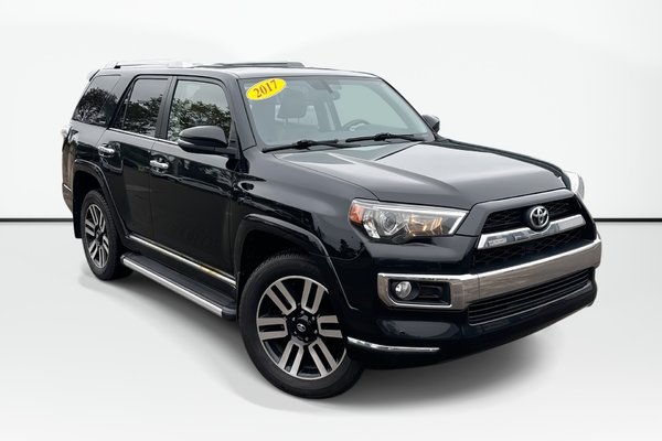 2017 Toyota 4Runner SR5 | Leather | Roof | Nav | Cam | HtdWheel
