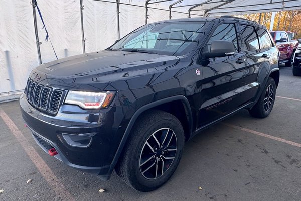 Grand Cherokee TRAILHAWK V8 4X4 *TOIT* GR. LUXE *PROTECH II* NAV