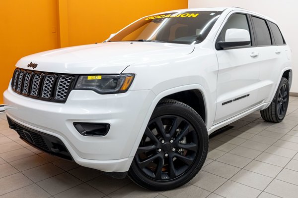 Grand Cherokee LAREDO 4X4 *TOIT* NAV CARPLAY GR REMORQ HAYON ELEC