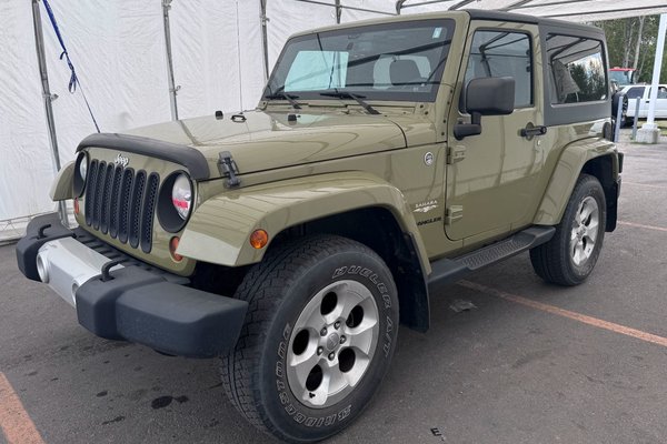 Wrangler SAHARA 4X4 V6 *NAV* 2 TOITS GR REMORQ SIÈGES CHAUF