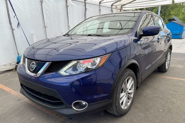 Qashqai SV AWD *TOIT* SIEGES / VOLANT CHAUF *CARPLAY* USB