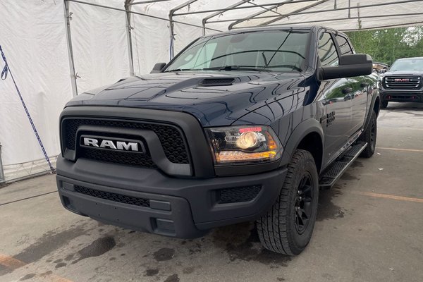 1500 Classic WARLOCK CREW 4X4 V8 *CARPLAY* BEDLINER BLUETOOTH