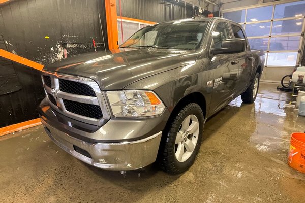 1500 Classic SLT CREW 4X4 *V8 5.7L HEMI* BLUETOOTH CAMERA USB