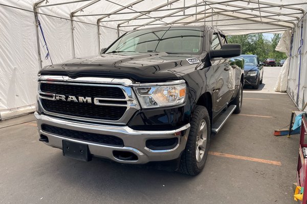 1500 TRADESMAN OFF ROAD 4X4 V8 *BEDLINER* BLUETOOTH USB