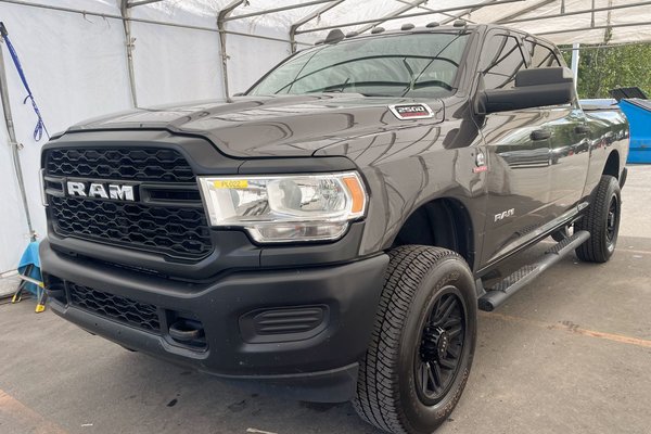2500 TRADESMAN CREW 4X4 *DIESEL* CARPLAY *PNBV 9900 LBS