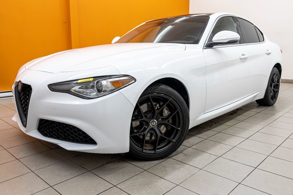 GIULIA AWD *TOIT* NAV *BREMBO* CUIR *SIEGES CHAUF* PROMO