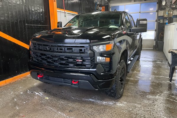 Silverado 1500 CUSTOM TRAIL BOSS CREW 4X4 *BEDLINER* CARPLAY WIFI