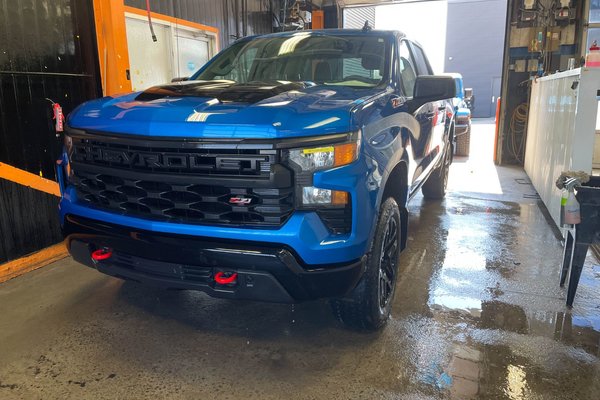 Silverado 1500 CUSTOM TRAIL BOSS CREW 4X4 V8 *BEDLINER* CARPLAY