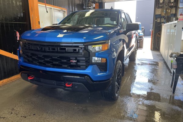 Silverado 1500 CUSTOM TRAIL BOSS CREW 4X4 V8 *BEDLINER* CARPLAY