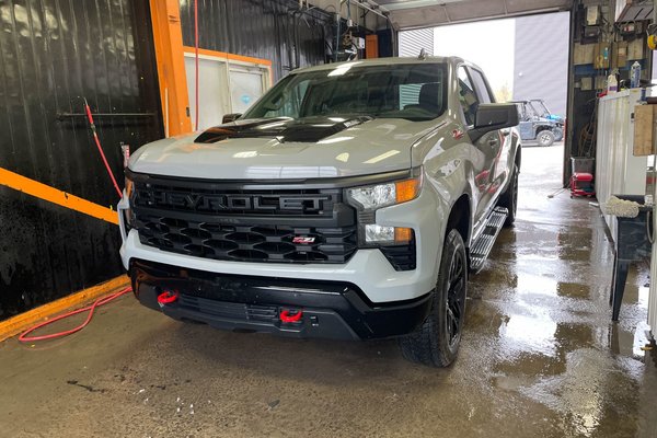 Silverado 1500 CUSTOM TRAILBOSS CREW 4X4 DIESEL *CARPLAY BEDLINER