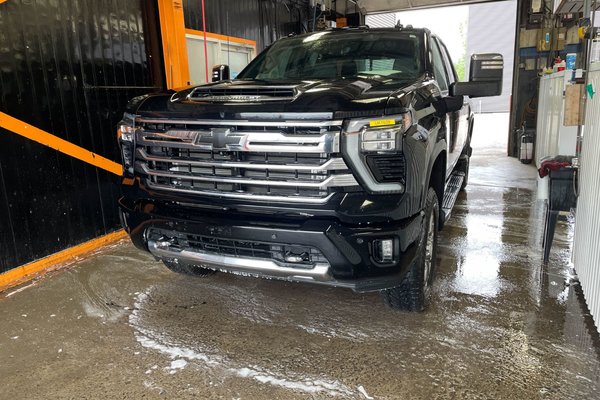 Silverado 2500HD HIGH COUNTRY CREW 4X4 DIESEL *TOIT* NAV *PNBV 9900