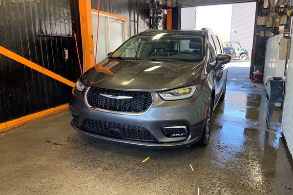 Pacifica Hybrid TOURING L *CUIR* SIÈGES CHAUF HAYON ELEC REG ADAPT
