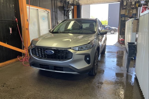 Escape PHEV *TOIT* NAV SIÈGES CHAUFF CARPLAY REG ADAPT
