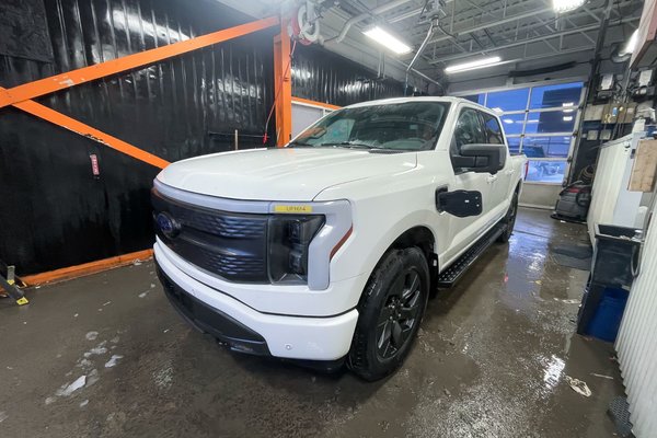 F-150 Lightning XLT CREW 4X4 *NAV* CAM 360 CARPLAY SIÈGES CHAUFF