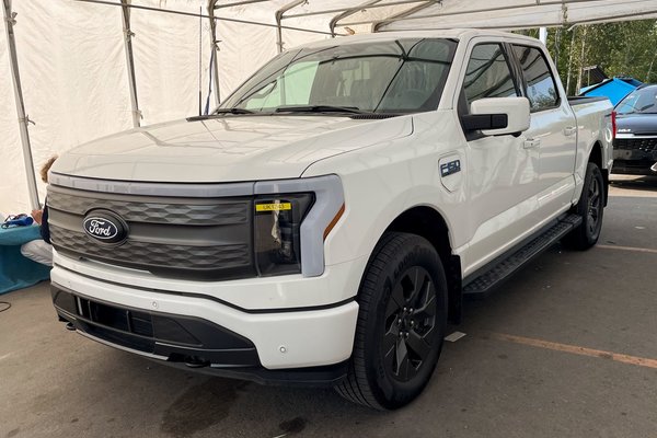 F-150 Lightning LARIAT EXT RANGE CREW 4X4 *TOIT* NAV GR REMORQ MAX