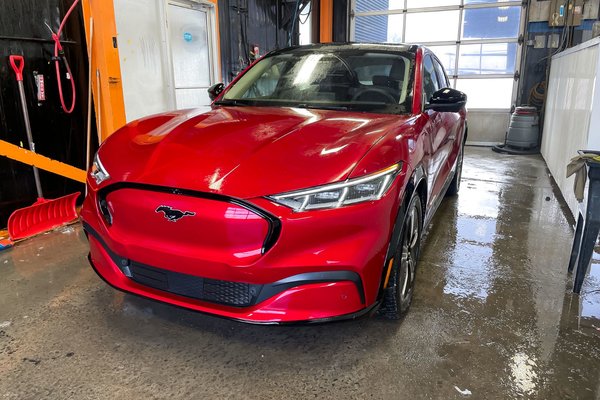Mustang Mach-E PREMIUM eAWD *TOIT* NAV CUIR SIÈGES CHAUFF B&O