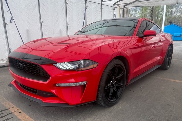 Mustang ECOBOOST FASTBACK AUTO *BLACK APP PKG* TOIT NOIR