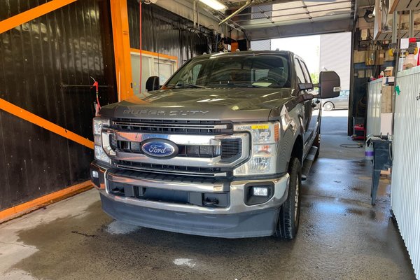 Super Duty F-350 SRW XLT CREW 4X4 POWER STROKE DIESEL *PNBV 9900 LBS*