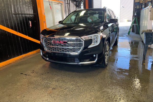 Terrain DENALI AWD *TOIT* NAV CUIR SIÈGES VENTIL HUD BOSE