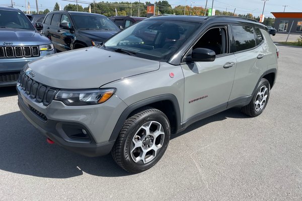 Compass TRAILHAWK 4X4 *SIÈGES CHAUFF* HAYON ELECT CARPLAY