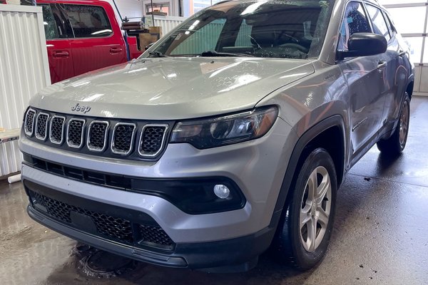 Compass NORTH 4X4 *SIÈGES / VOLANT CHAUFF* CARPLAY *BAS KM