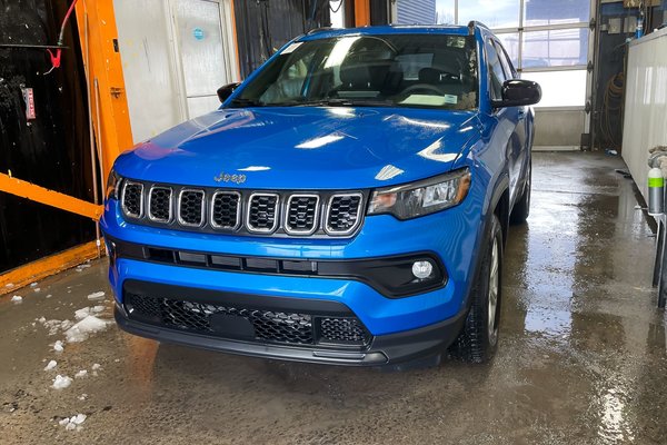 Compass NORTH AWD *SIÈGES / VOLANT CHAUF* CARPLAY WIFI USB