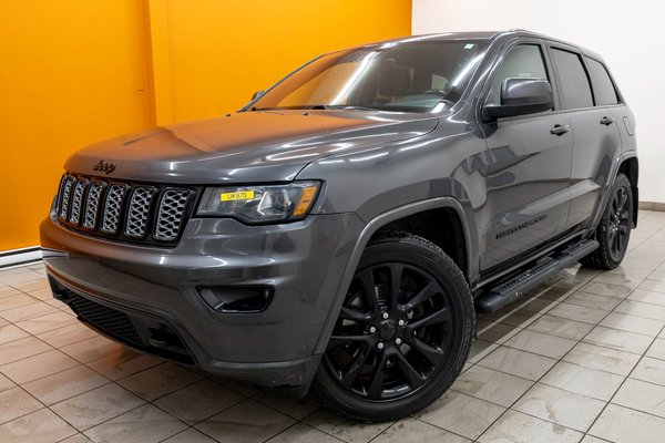 Grand Cherokee LAREDO ALTITUDE 4X4 *TOIT* NAV GR REMOR HAYON ELEC