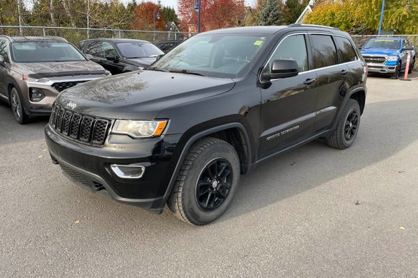 Grand Cherokee LAREDO 4X4 *SIÈGES / VOLANT CHAUFF* CARPLAY USB