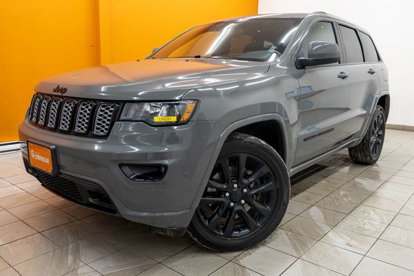 Grand Cherokee ALTITUDE 4X4 *TOIT* NAV GR. REMORQ SIÈGES CHAUFF