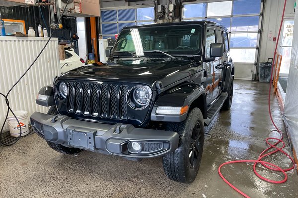 Wrangler SAHARA ALTITUDE 4X4 *NAV* CUIR SIÈGES CHAUF ALPINE
