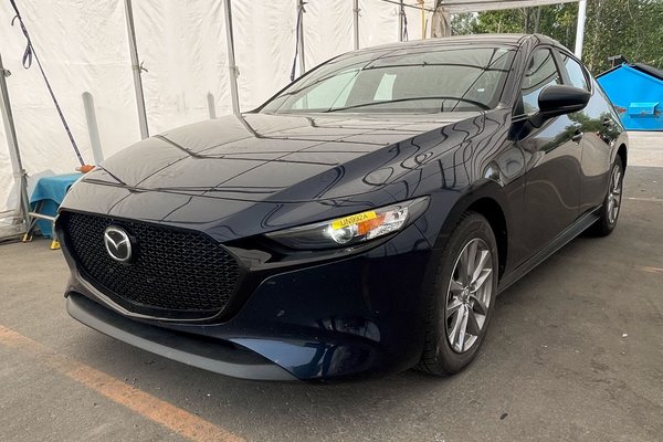 Mazda3 Sport GS AUTO *NAV* SIÈGES / VOLANT CHAUF CARPLAY ALERTE