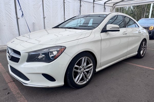 CLA 250 4MATIC *PREMIUM PKG* CUIR SIÈGES CHAUF ALERTES