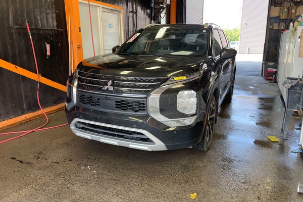 Outlander PHEV GT PREMIUM AWD *TOIT* NAV CUIR SIÈGES MASSAGE BOSE
