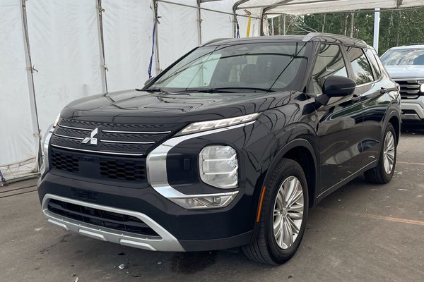 Outlander LE S-AWC *7 PLACES* TOIT *NAV* CAM 360 *REG. ADAPT