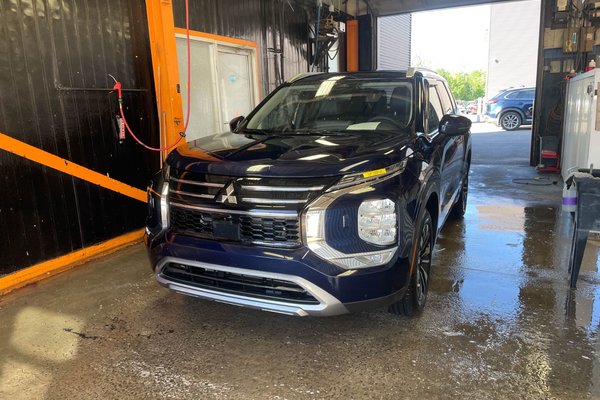 Outlander LE AWC *TOIT* NAV SIÈGES CHAUFF CAM 360 CARPLAY