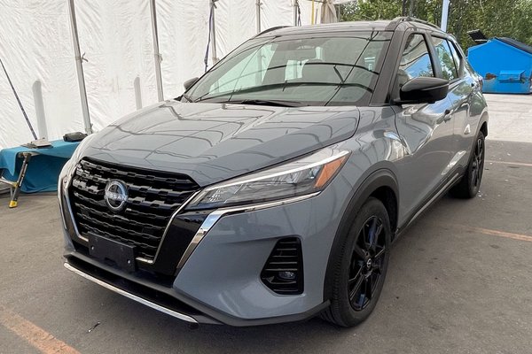 Kicks SR PRIVILEGE *CAM 360* BOSE *SIEGES CHAUF* CARPLAY