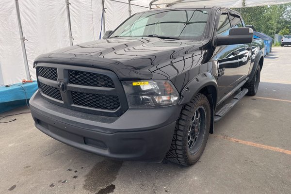 1500 Classic TRADESMAN CREW 4X4 V8 *GR REMORQ* CARPLAY BEDLINER