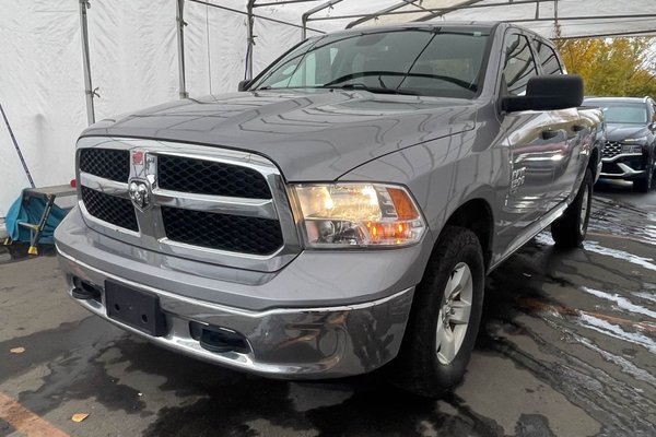 1500 Classic SLT CREW 4X4 *BEDLINER* BLUETOOTH DIFF AUTO USB