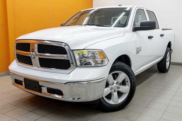 1500 Classic SLT CREW 4X4 *DEM. DISTANCE* BLUETOOTH *HITCH* USB