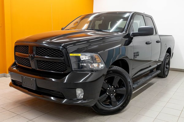 1500 Classic NIGHT EDITION 4X4 *CARPLAY* BLUETOOTH A/C USB