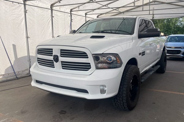 1500 SPORT CREW 4X4 V8 *NAV* SIÈGES / VOLANT CHAUFF USB