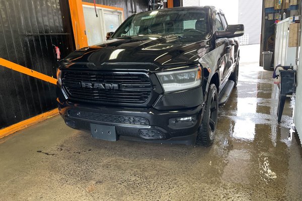 1500 SPORT 4X4 *LEVEL 2* SIÈGES CHAUFF CARPLAY BEDLINER
