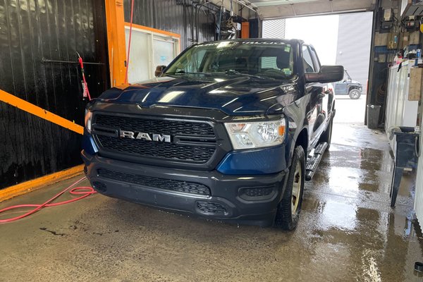 1500 TRADESMAN 4X4 *BEDLINER* BLUETOOTH FREINS REMORQ