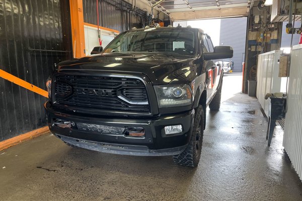 2500 LARAMIE CREW 4X4 DIESEL *TOIT* NAV CUIR *PNBV 9900