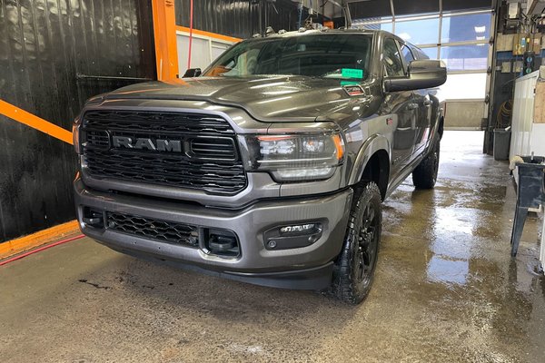 2500 LIMITED NIGHT CREW 4X4 V8 *TOIT* NAV SIÈGE VENTIL